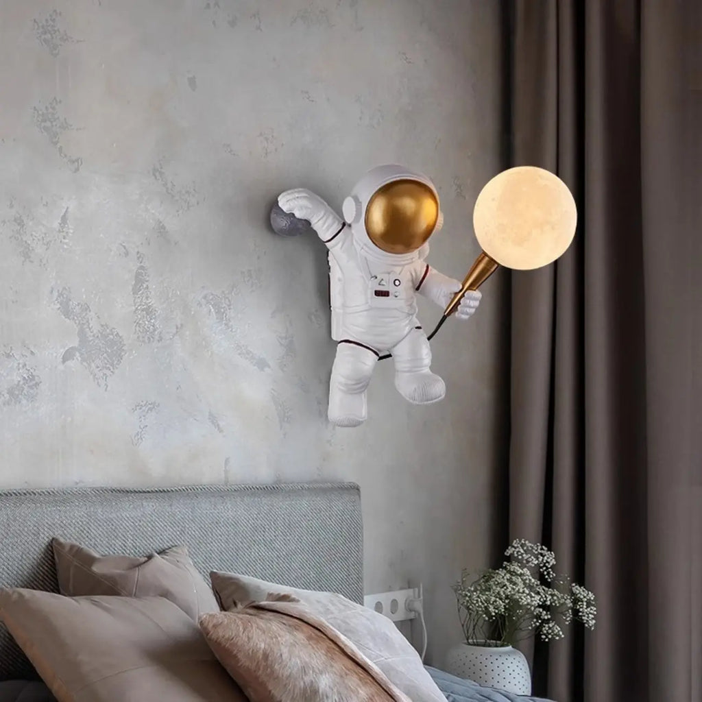 Applique murale LED en forme d'astronaute pour la décoration de chambre d'enfant