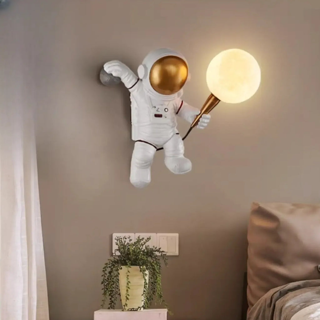 Applique murale LED en forme d'astronaute pour la décoration de chambre d'enfant