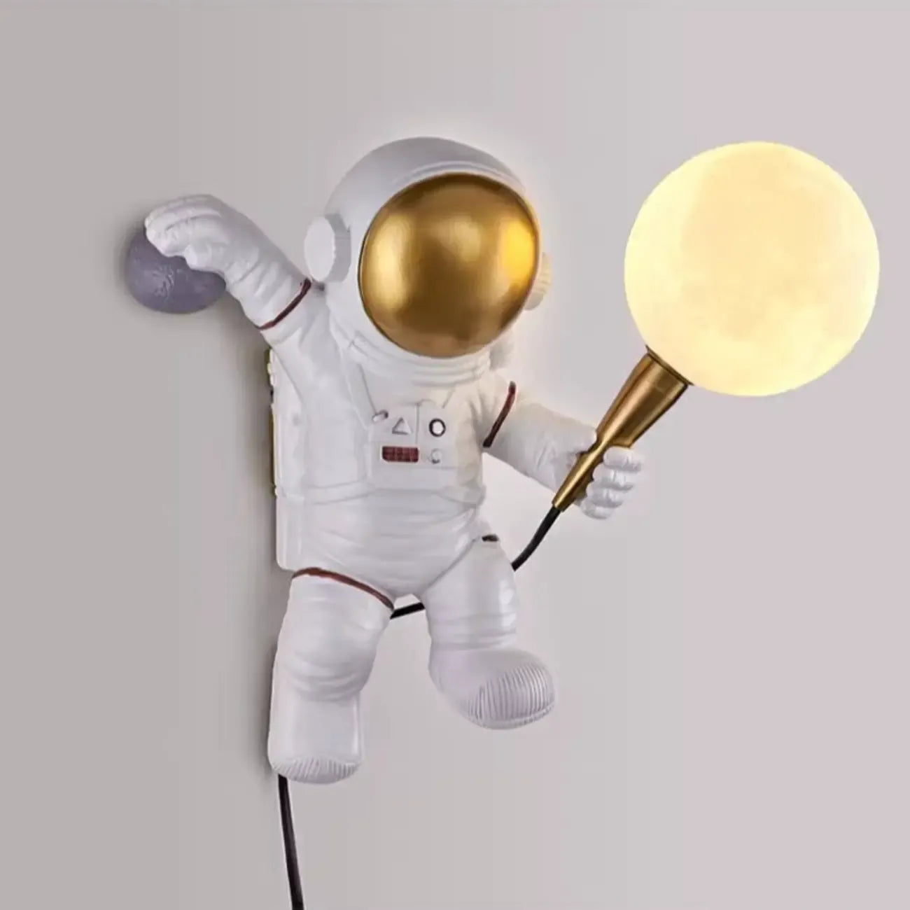 Applique murale LED en forme d'astronaute pour la décoration de chambre d'enfant