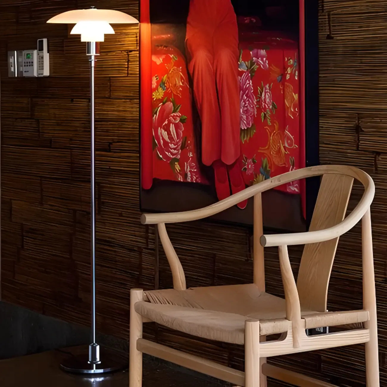 Lampadaire minimaliste en métal avec abat-jour en verre pour salon