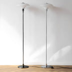 Lampadaire minimaliste en métal avec abat-jour en verre pour salon
