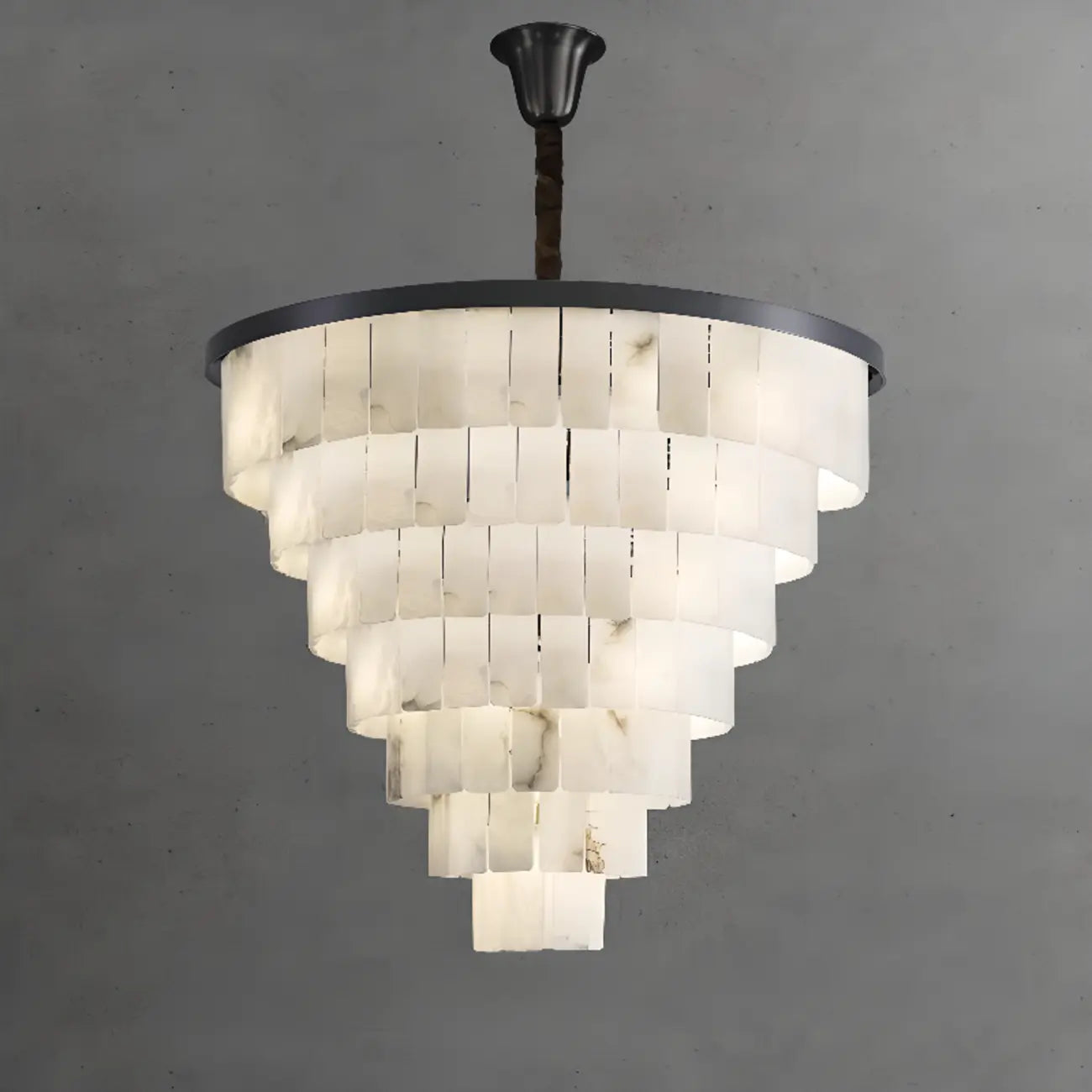 Lustre intemporel à plusieurs niveaux en albâtre noir métallisé circulaire