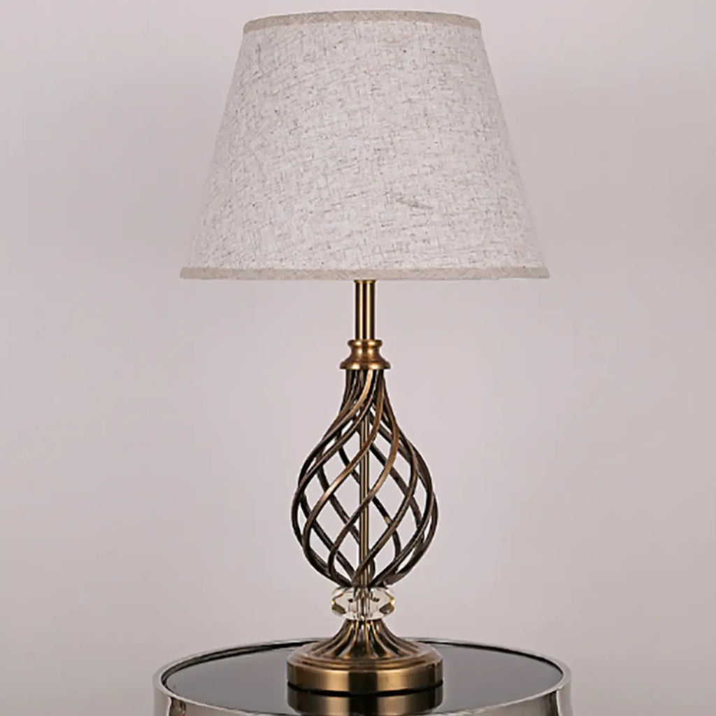 Lampe de chevet LED géométrique en tissu, base en laiton antique