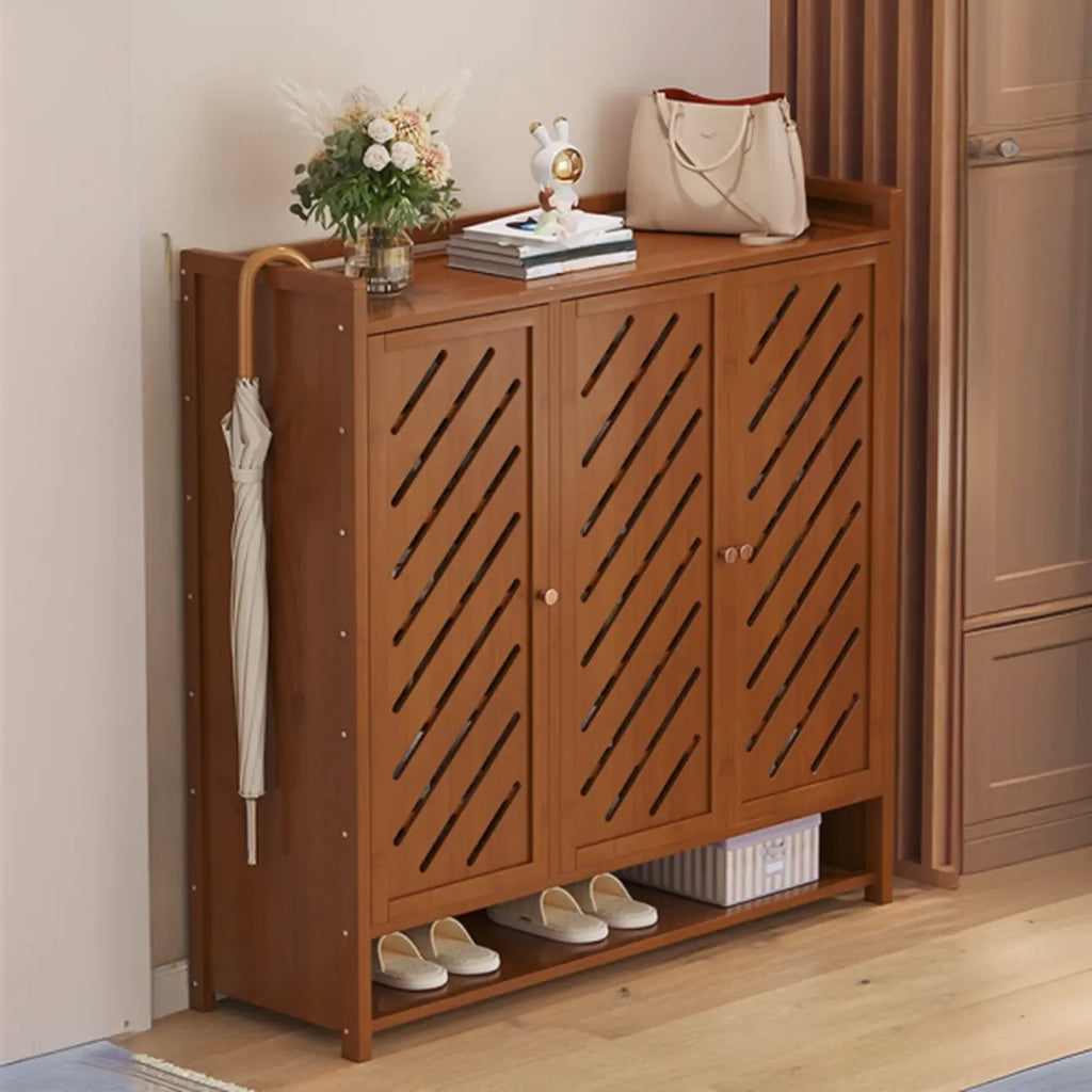 Armoire à chaussures à plusieurs niveaux avec portes réglables en bois et acrylique