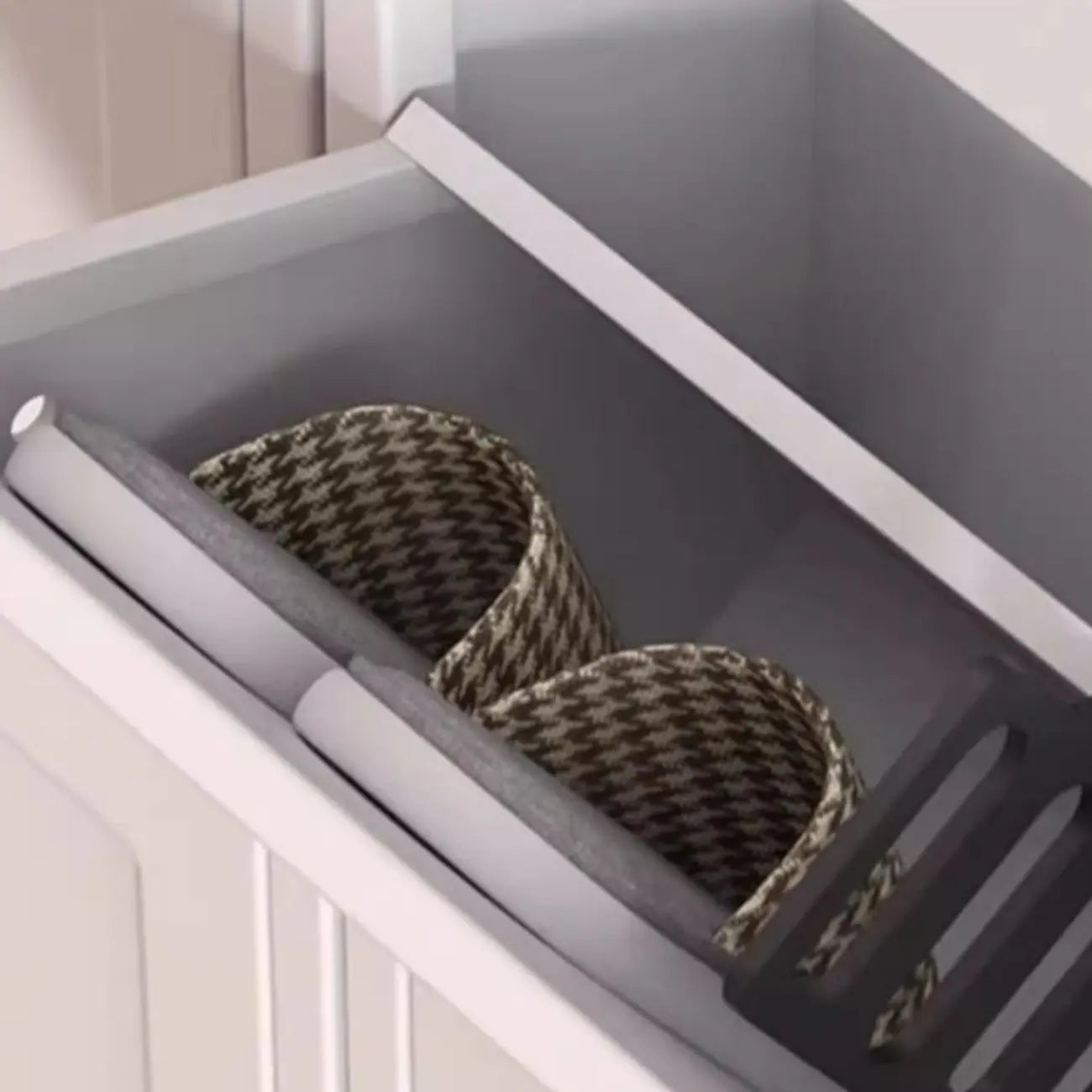 Armoire à chaussures compacte et mince en métal blanc à ouverture frontale