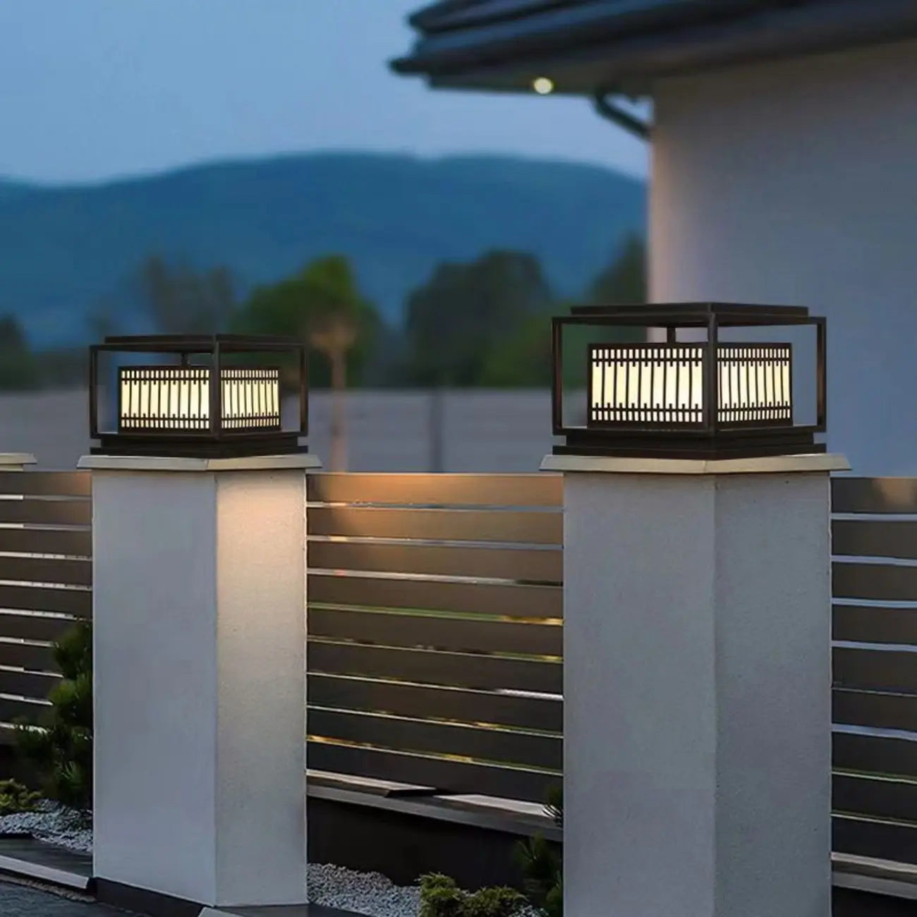 Lampadaires extérieurs solaires modernes et simples à grille noire