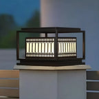 Lampadaires extérieurs solaires modernes et simples à grille noire