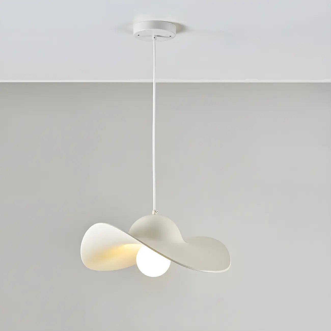 Suspension moderne en résine en forme de chapeau pour la cuisine