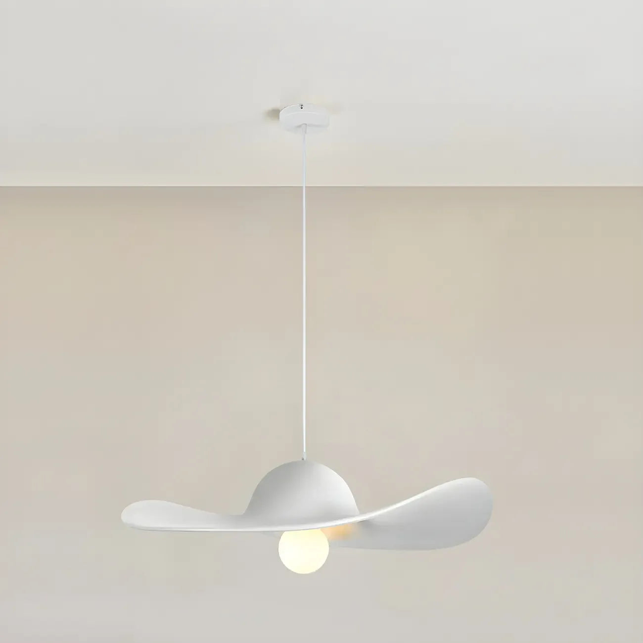 Suspension moderne en résine en forme de chapeau pour la cuisine