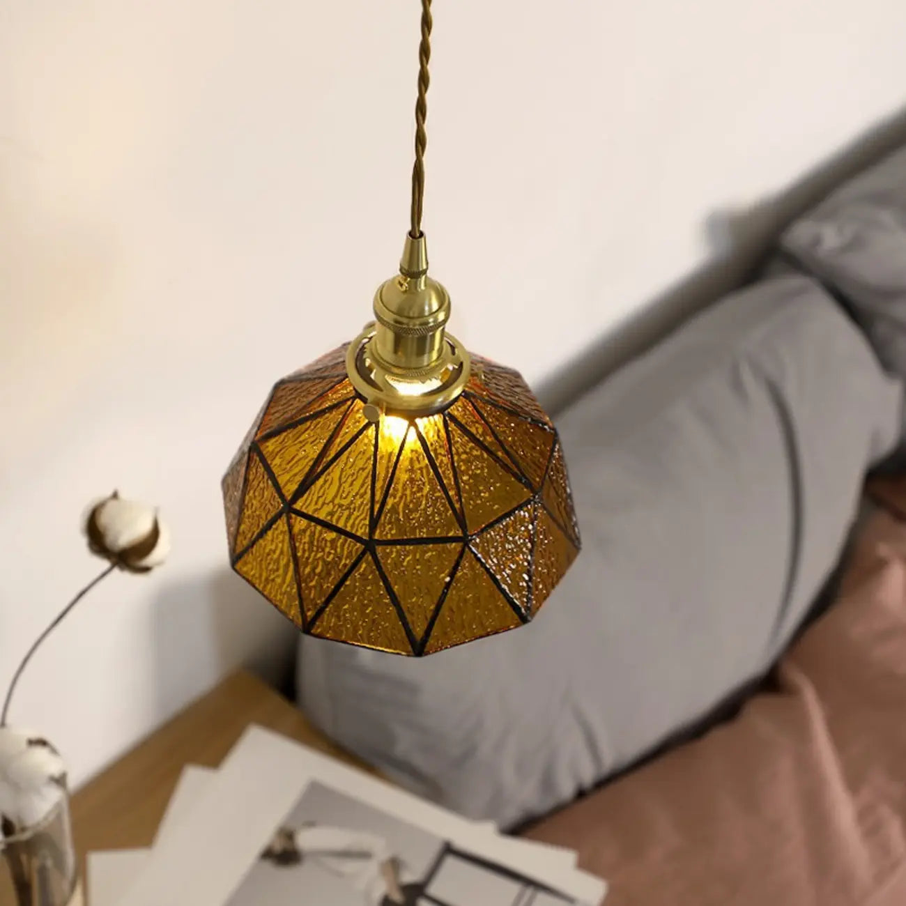 Suspension moderne géométrique en verre LED