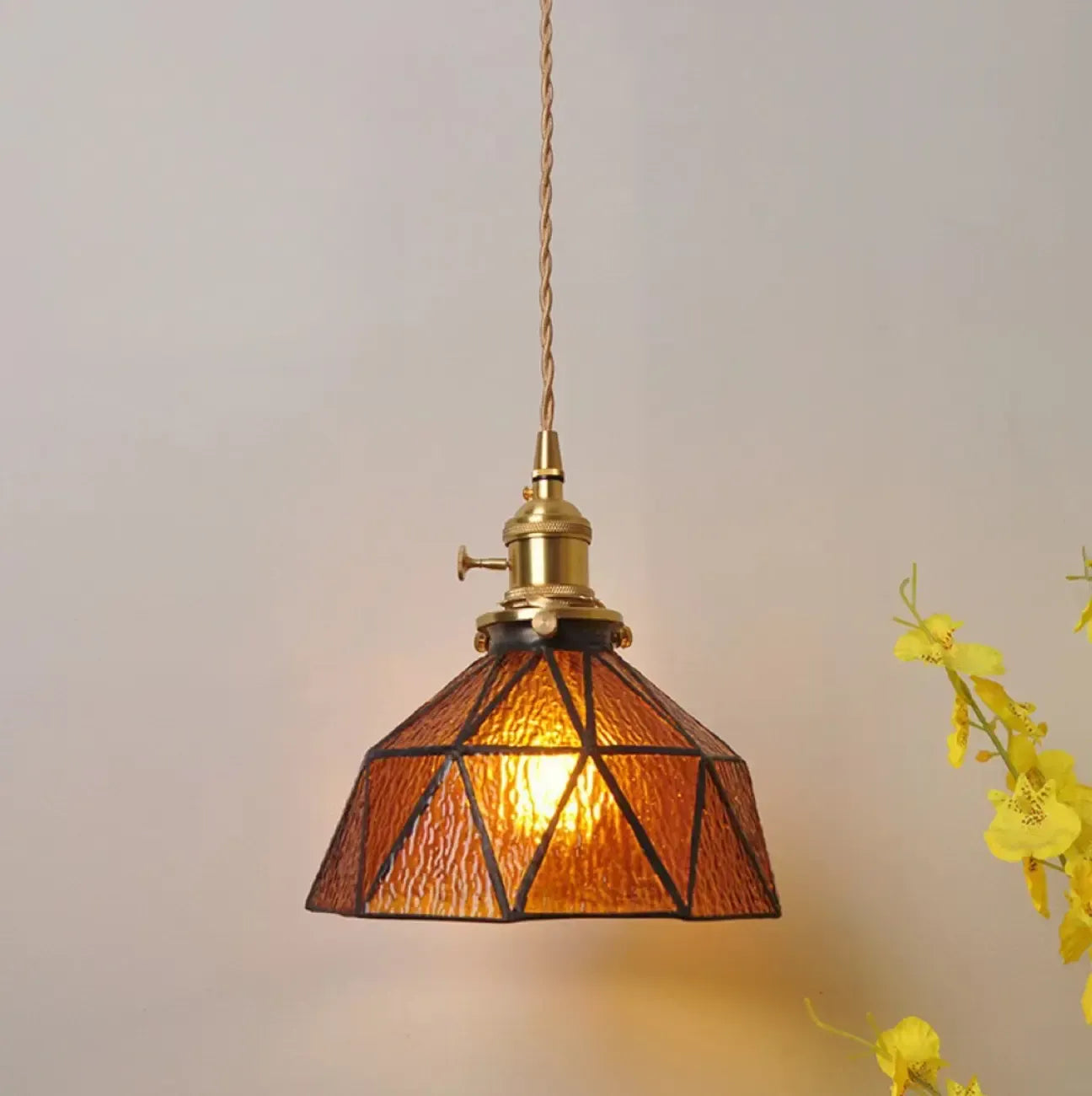 Suspension moderne géométrique en verre LED