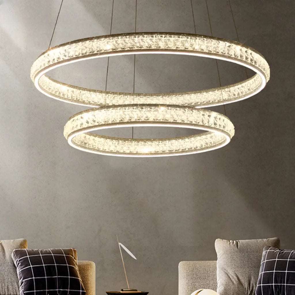 Lustre de luxe à anneaux dorés étagés en cristal et LED – Livingura