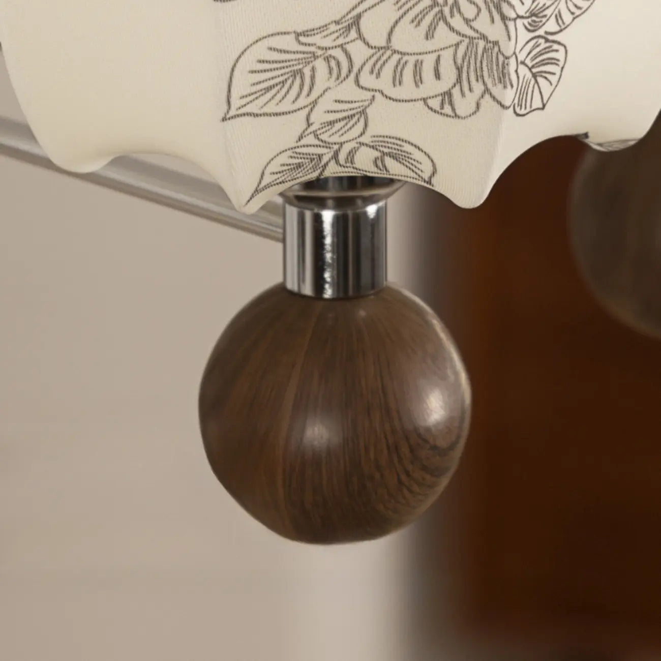 Lustre élégant en tissu à fleurs beige rustique et lustre élégant