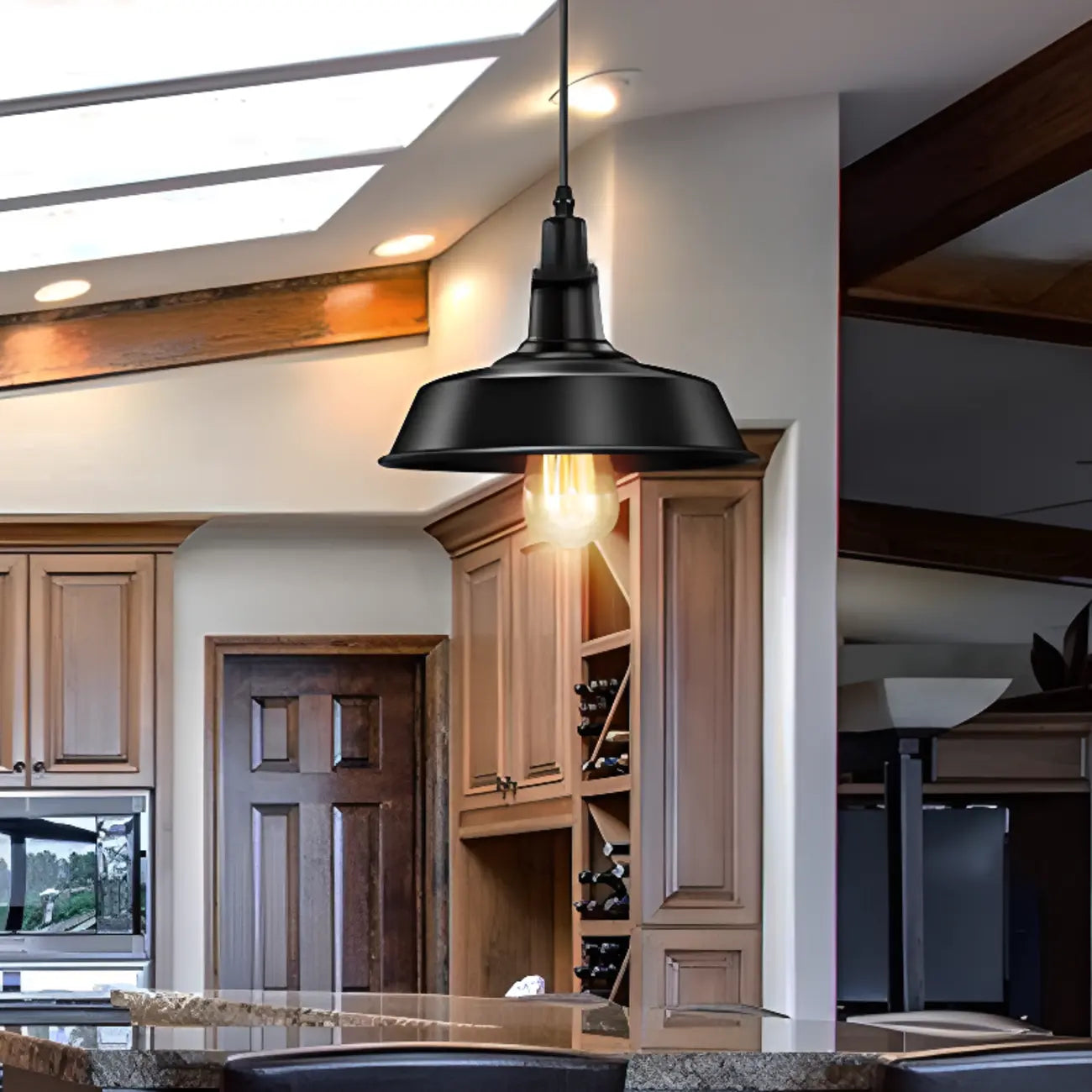 Suspension industrielle en fer noir pour cuisine