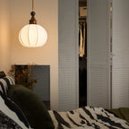 Suspension moderne en tissu blanc avec globe et hauteur réglable