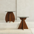 Table d'appoint ronde en verre brun avec piètement géométrique en X en bois