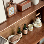 Buffet large en bois de noyer nordique avec porte coulissante en verre