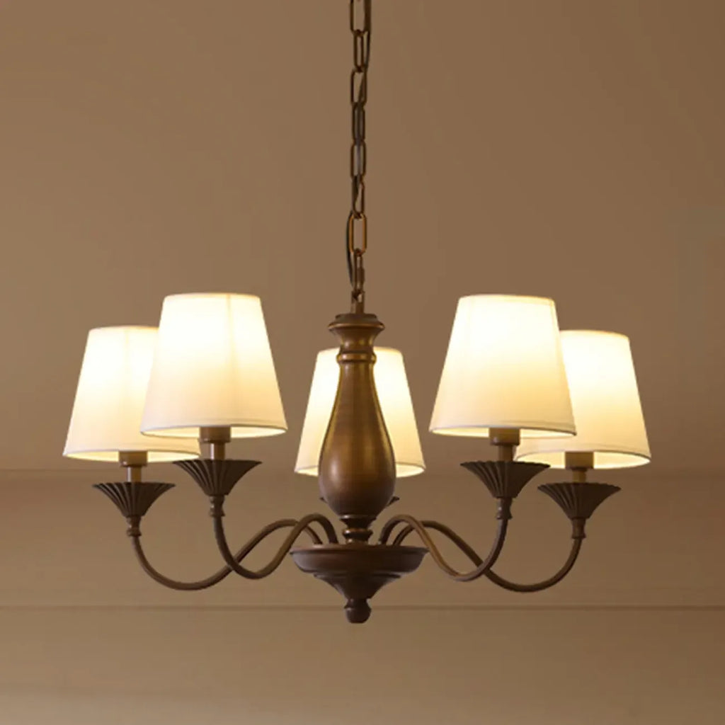 Lustre traditionnel en métal brun et tissu, à 8 lumières.