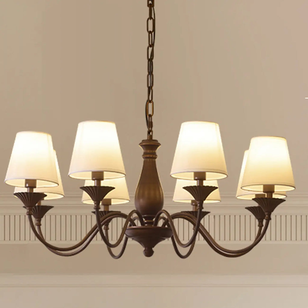 Lustre traditionnel en métal brun et tissu, à 8 lumières.