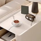 Élégante table d'appoint rectangulaire avec plateau en marbre et corps en cuir