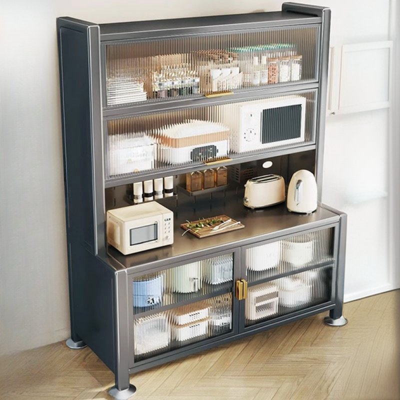 Buffet simple en métal perforé avec porte vitrée