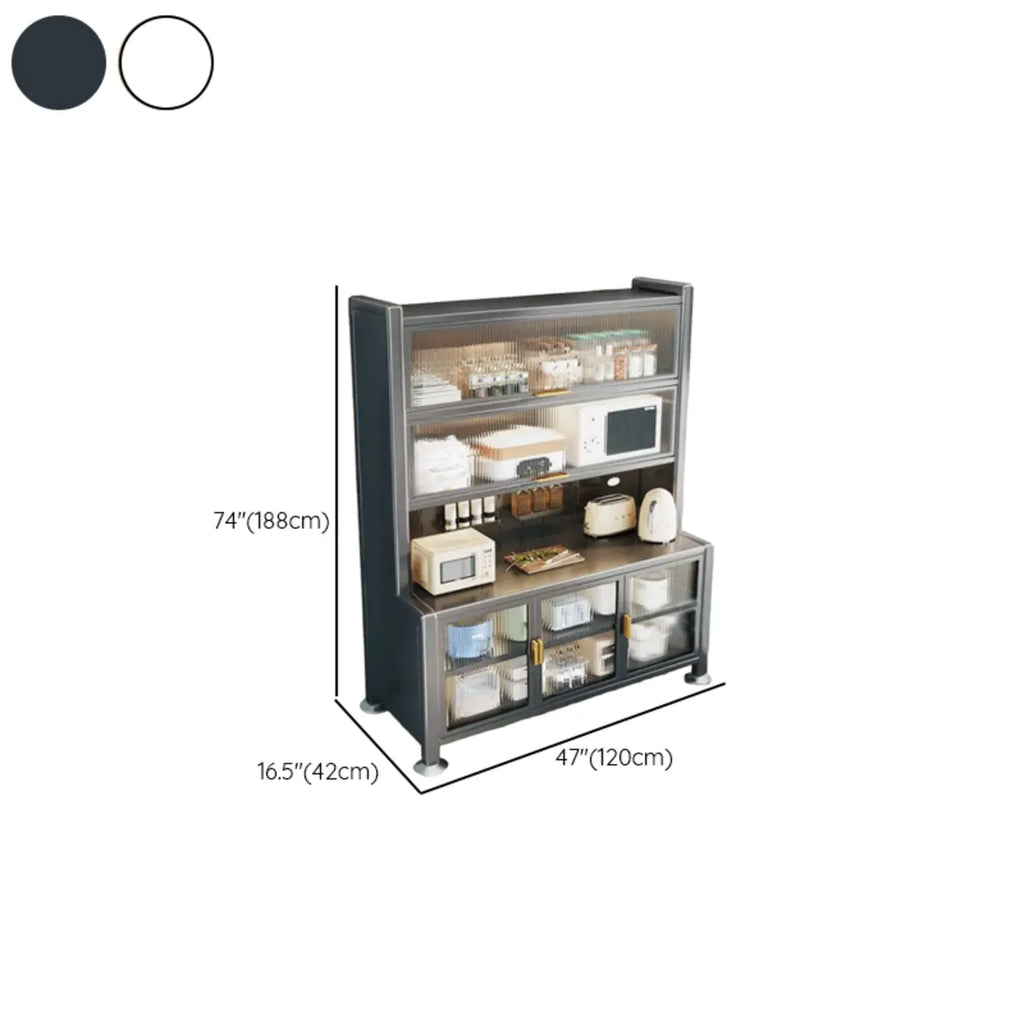 Buffet simple en métal perforé avec porte vitrée