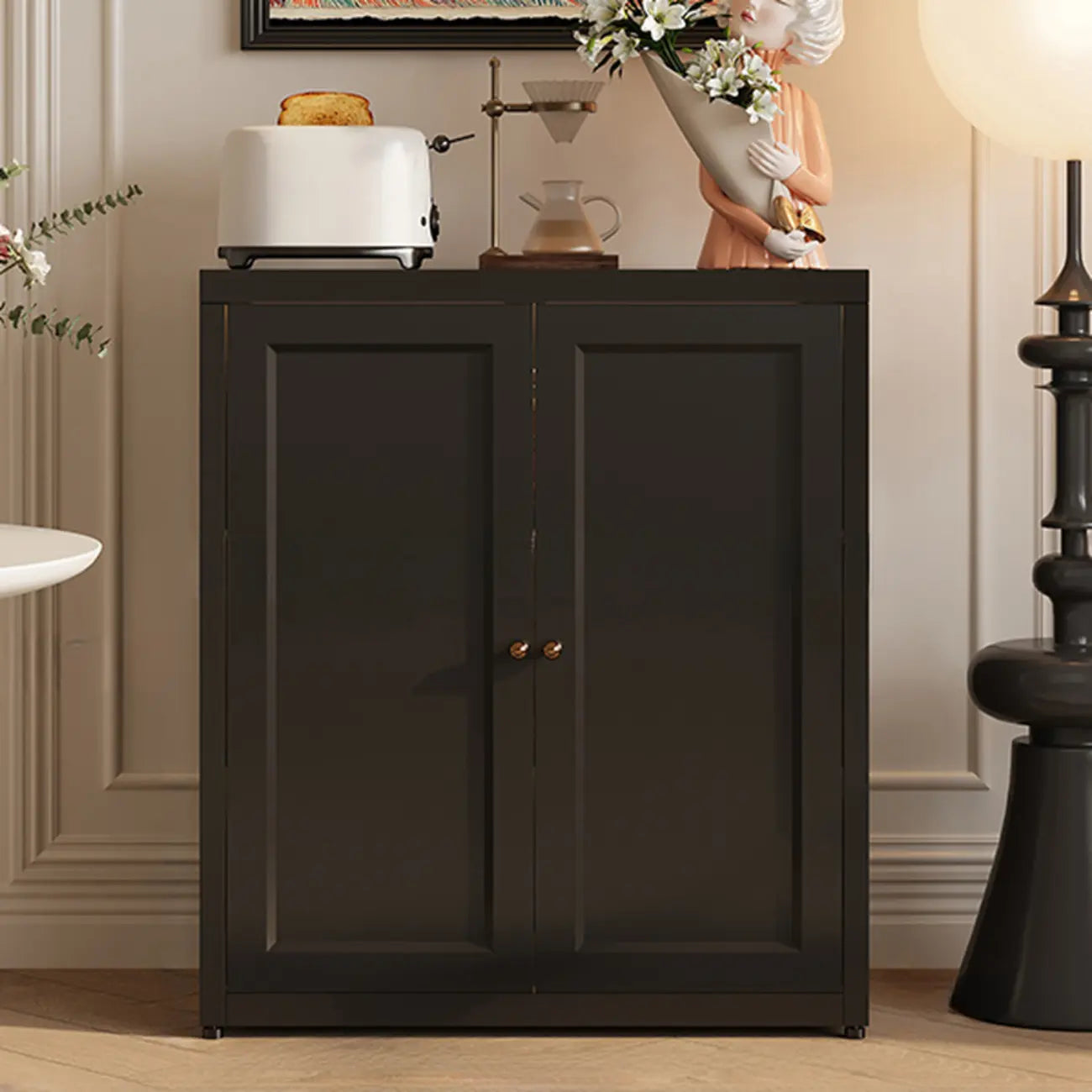 Buffet simple et contemporain en métal à 3 étagères