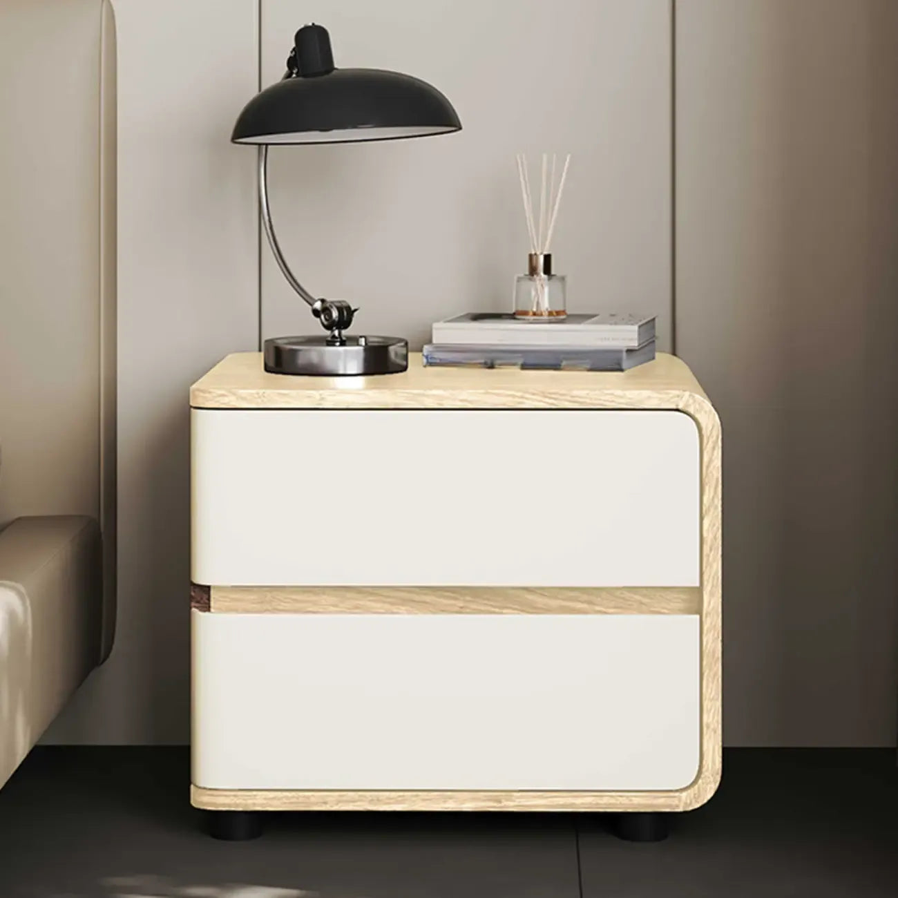 Table de chevet étroite moderne en bois avec 2 tiroirs