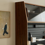 Buffet moderne en bois avec comptoir en pierre et portes coulissantes