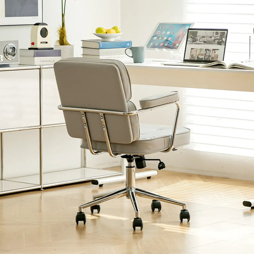 Fauteuil de bureau pivotant moderne en cuir avec accoudoirs