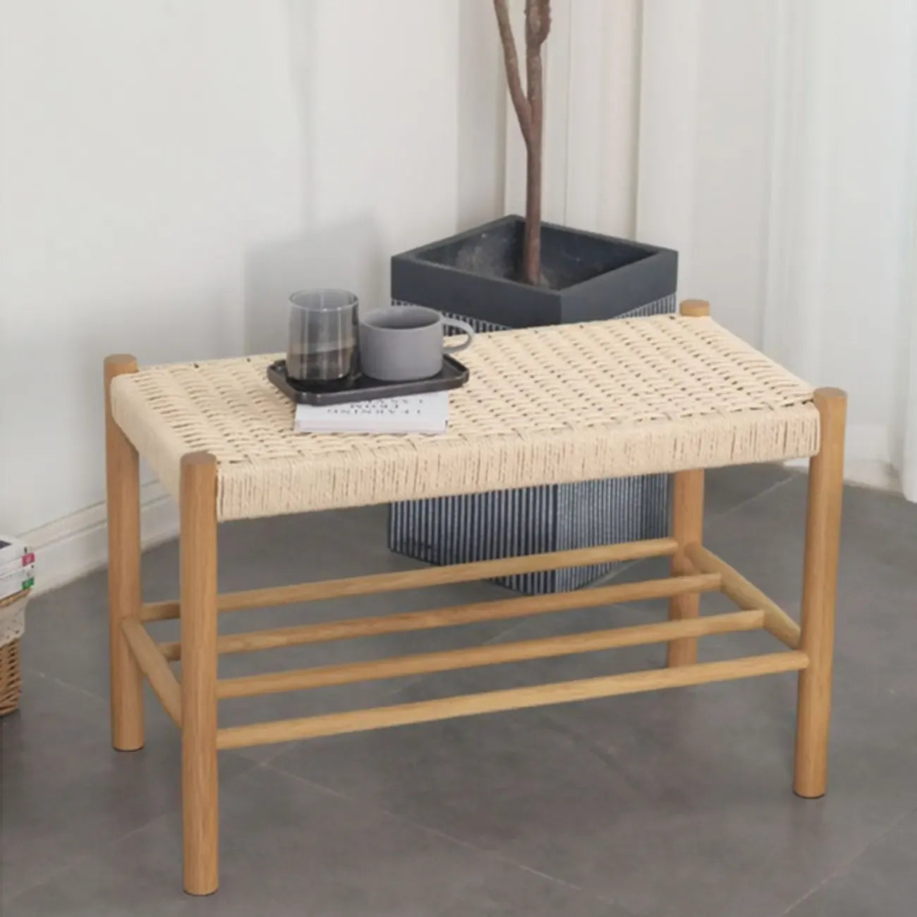 Banc d'intérieur tendance en bois de cerisier massif avec rangement intégré