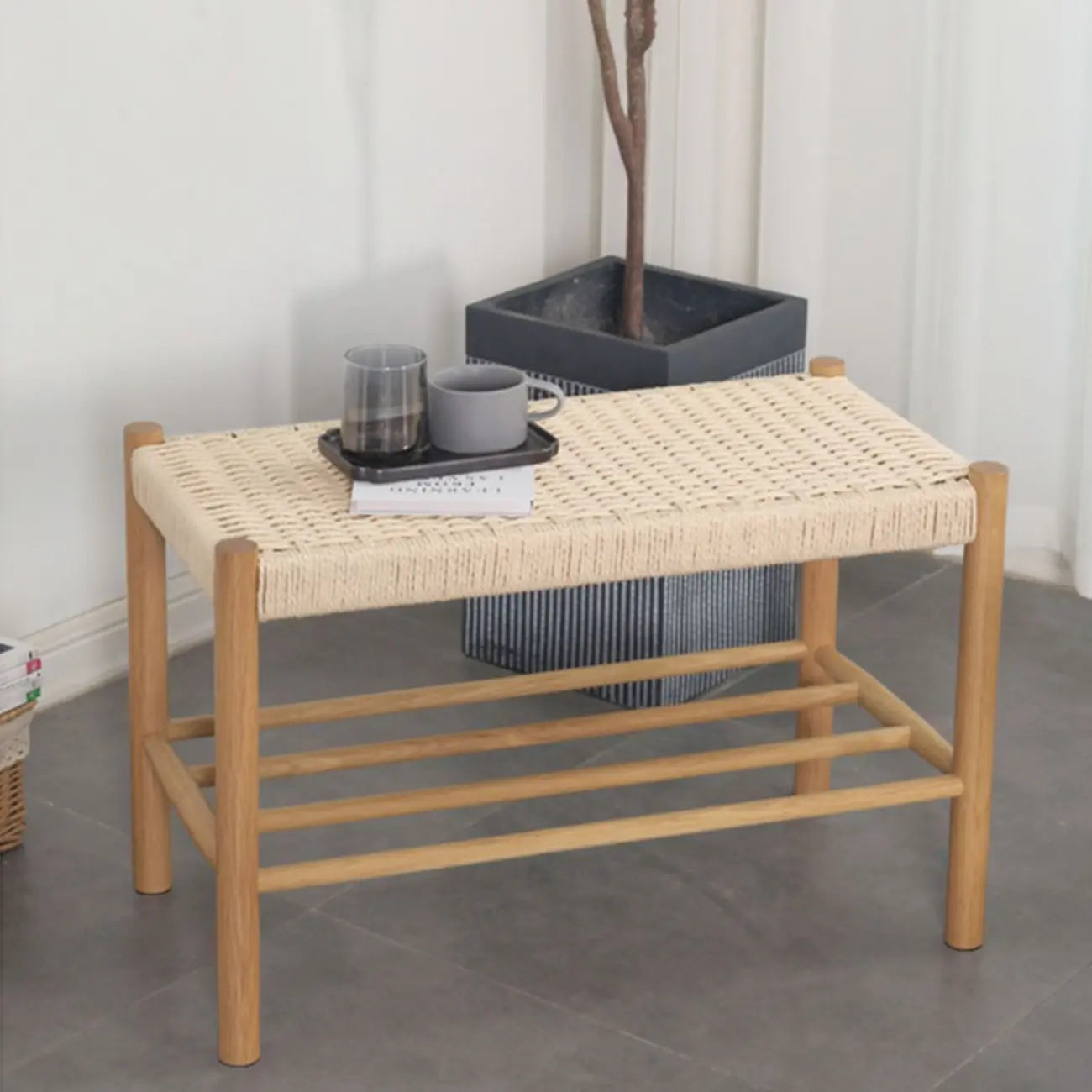 Banc d'intérieur tendance en bois de cerisier massif avec rangement intégré
