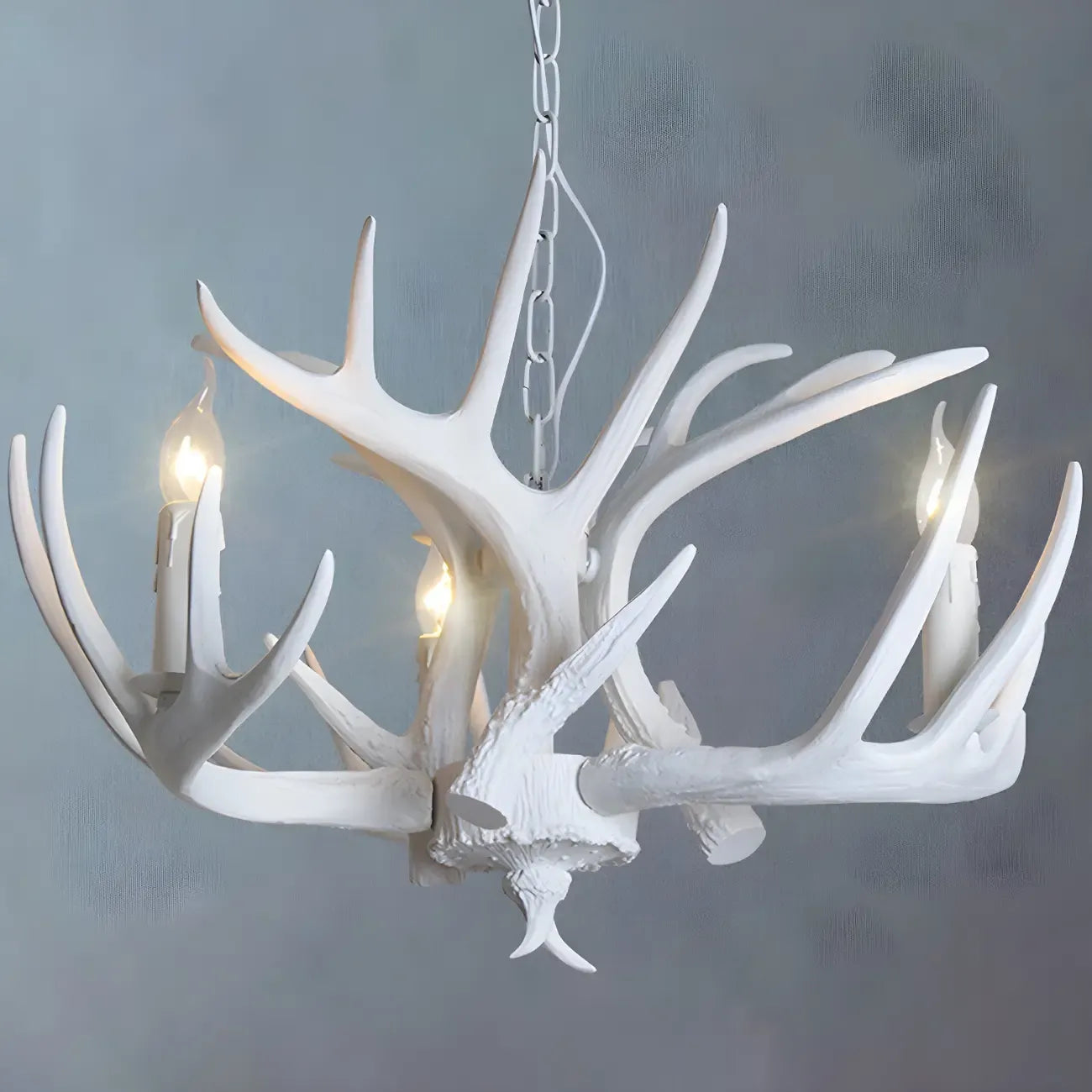 Lustre candélabre rustique unique en résine avec bois de cerf