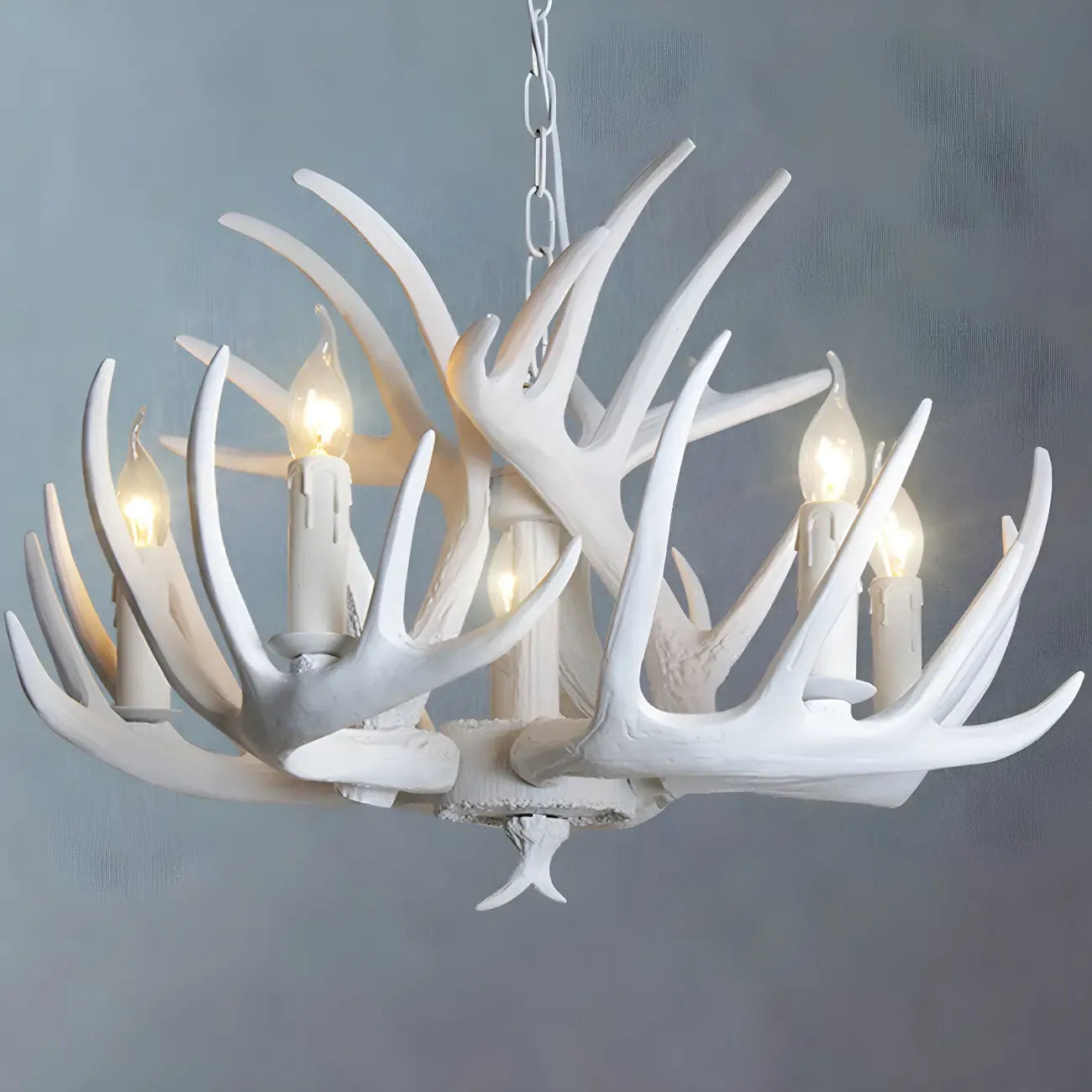 Lustre candélabre rustique unique en résine avec bois de cerf