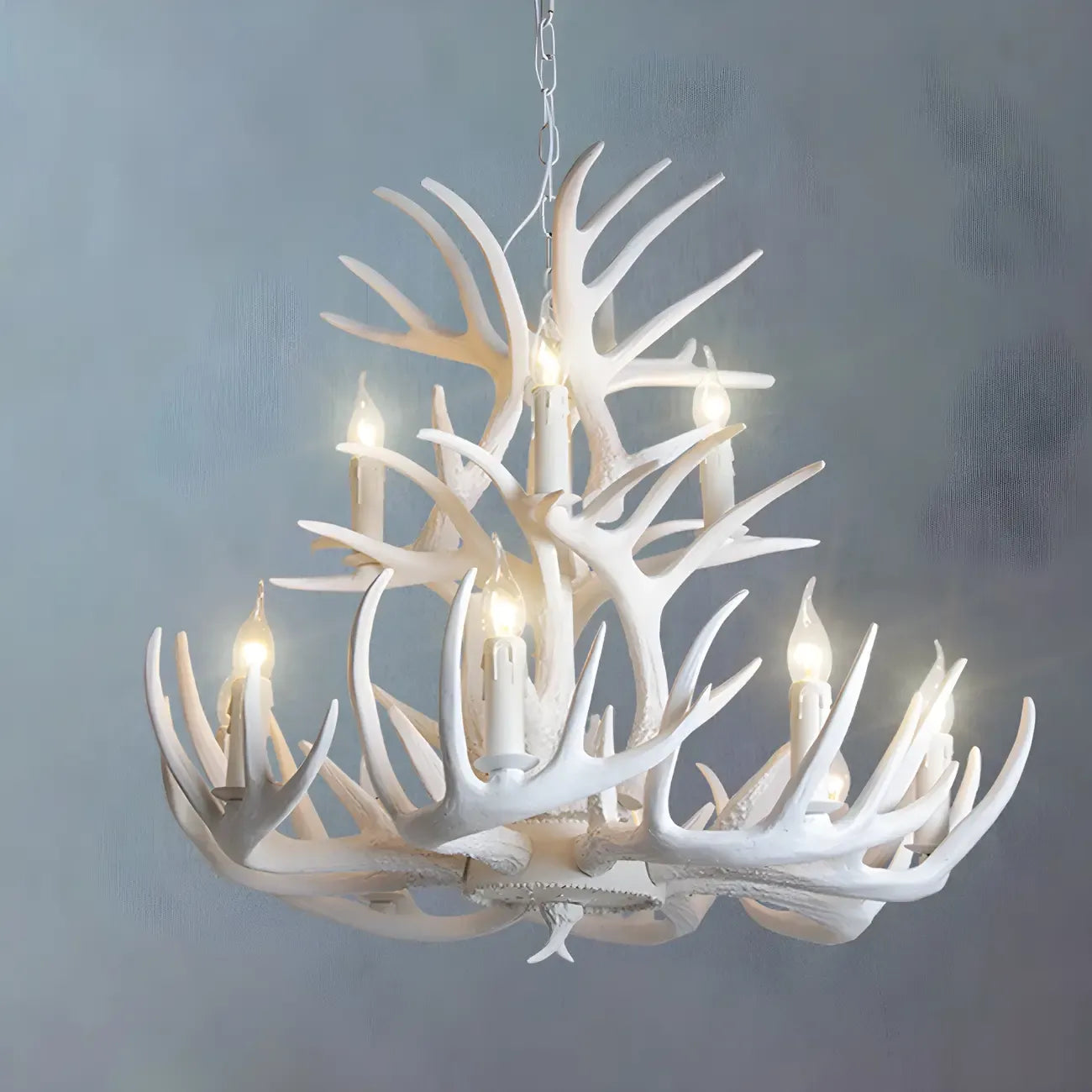 Lustre candélabre rustique unique en résine avec bois de cerf