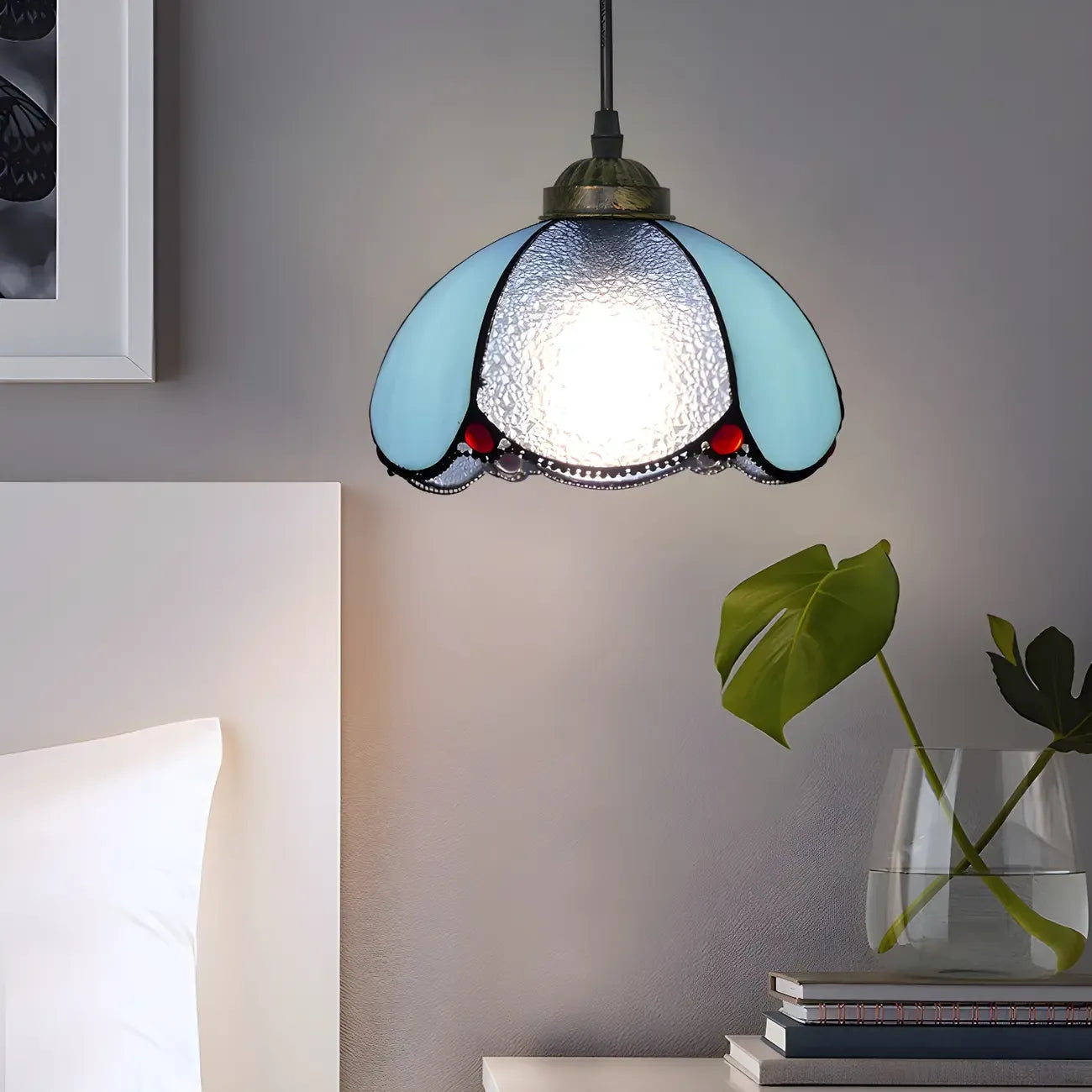 Suspension en rotin et vitrail Tiffany