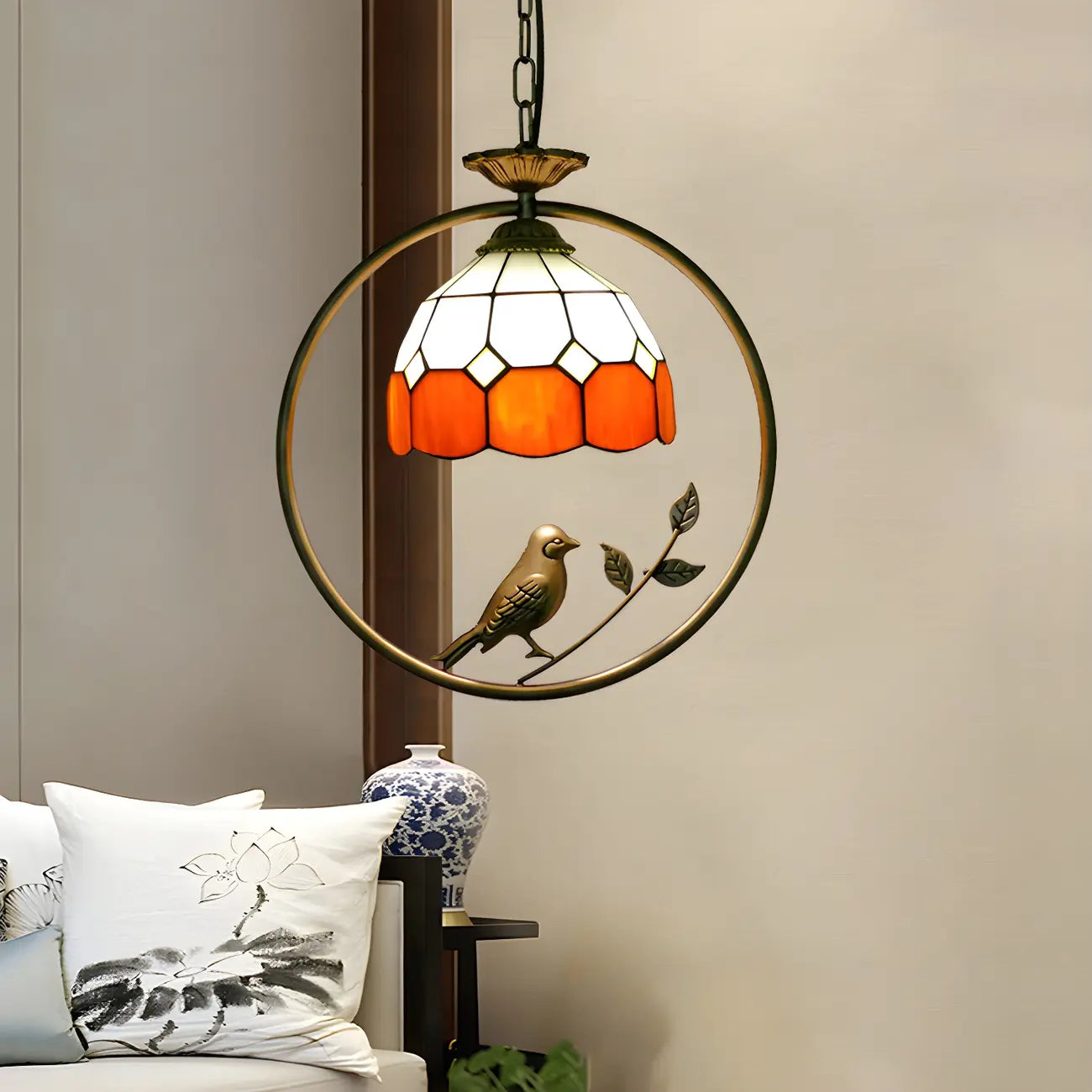 Suspension en rotin et vitrail Tiffany
