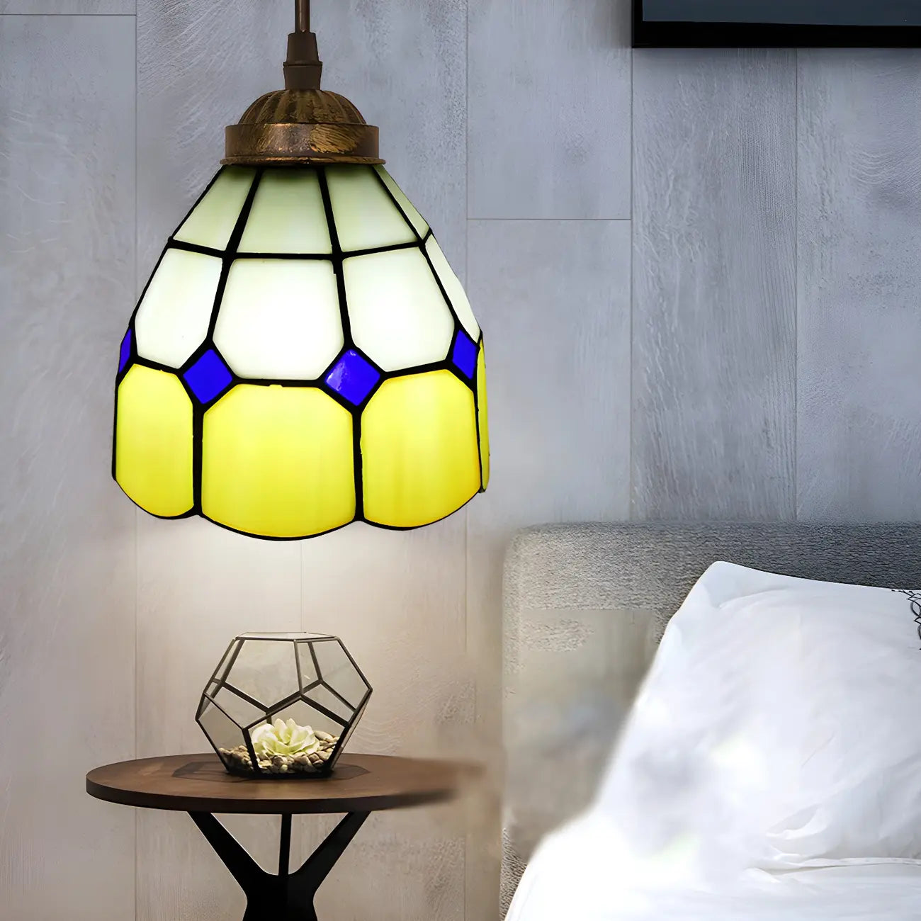 Suspension en rotin et vitrail Tiffany