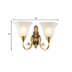 Applique murale coloniale en laiton avec abat-jour en verre pour couloir