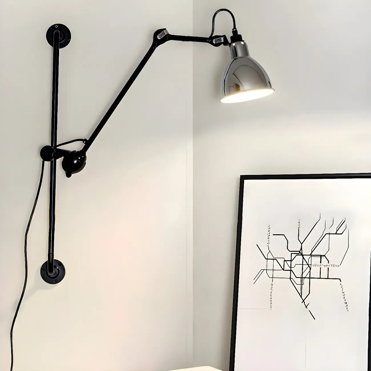 Applique murale à bras articulé en métal noir avec base en tréteau
