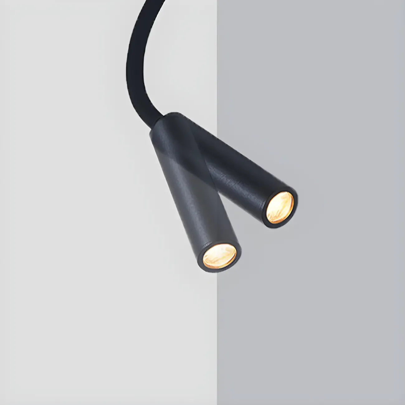 Applique murale LED moderne et réglable pour la lecture dans la chambre