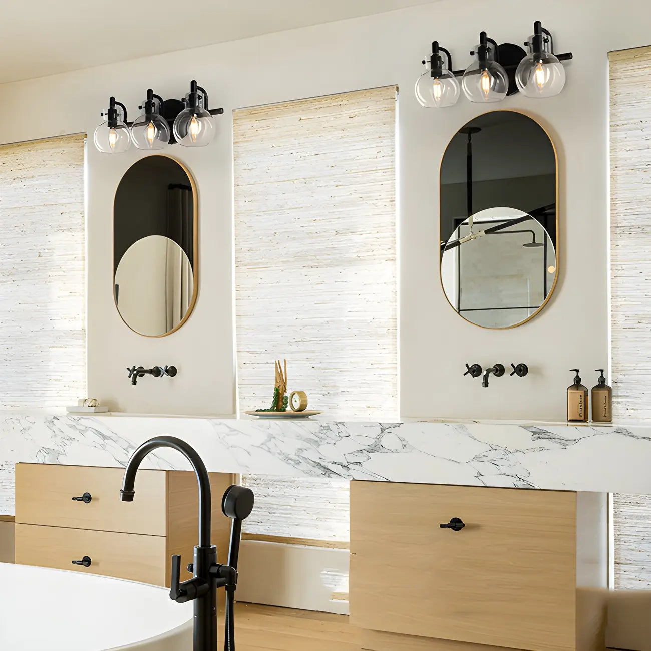 Applique murale moderne en verre noir sphérique pour salle de bain