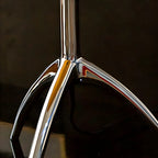 Lampe de table tripode nordique moderne en argent et verre, avec pied en métal