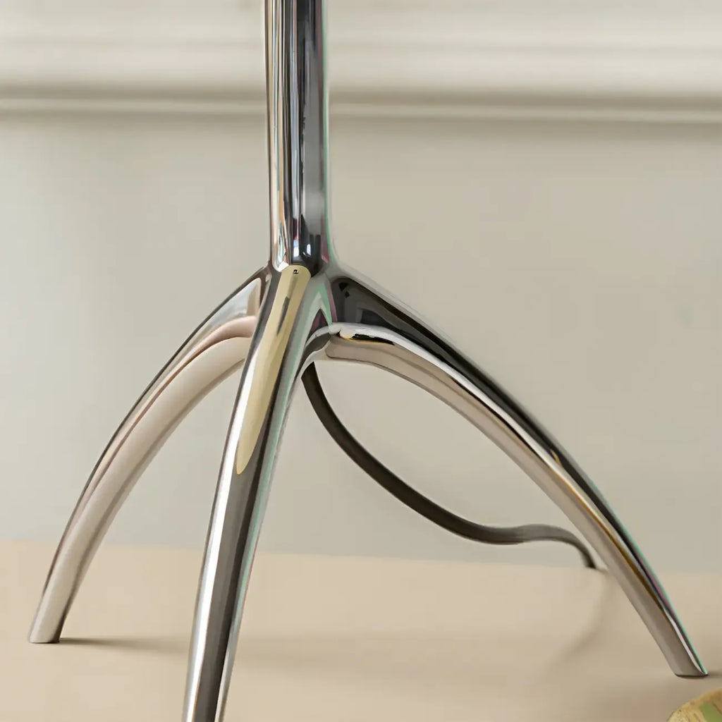 Lampe de table tripode nordique moderne en argent et verre, avec pied en métal