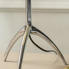 Lampe de table tripode nordique moderne en argent et verre, avec pied en métal