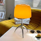 Lampe de table tripode nordique moderne en argent et verre, avec pied en métal