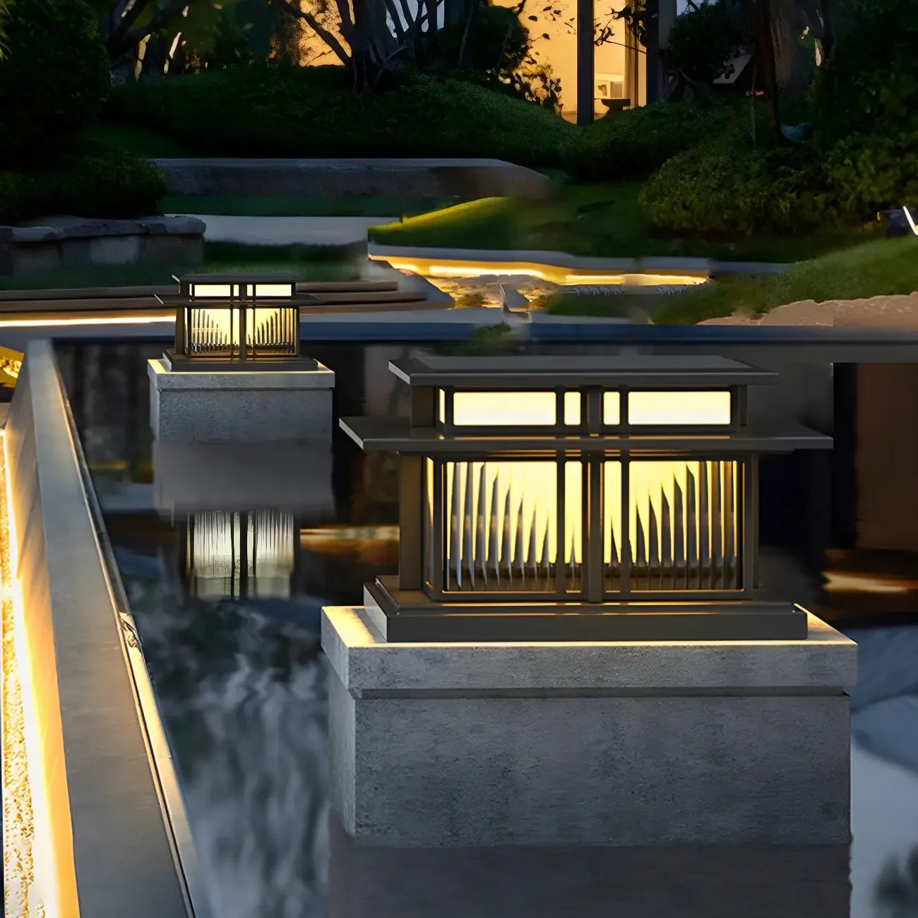 Lampadaires solaires extérieurs à plusieurs niveaux en métal noir rayé
