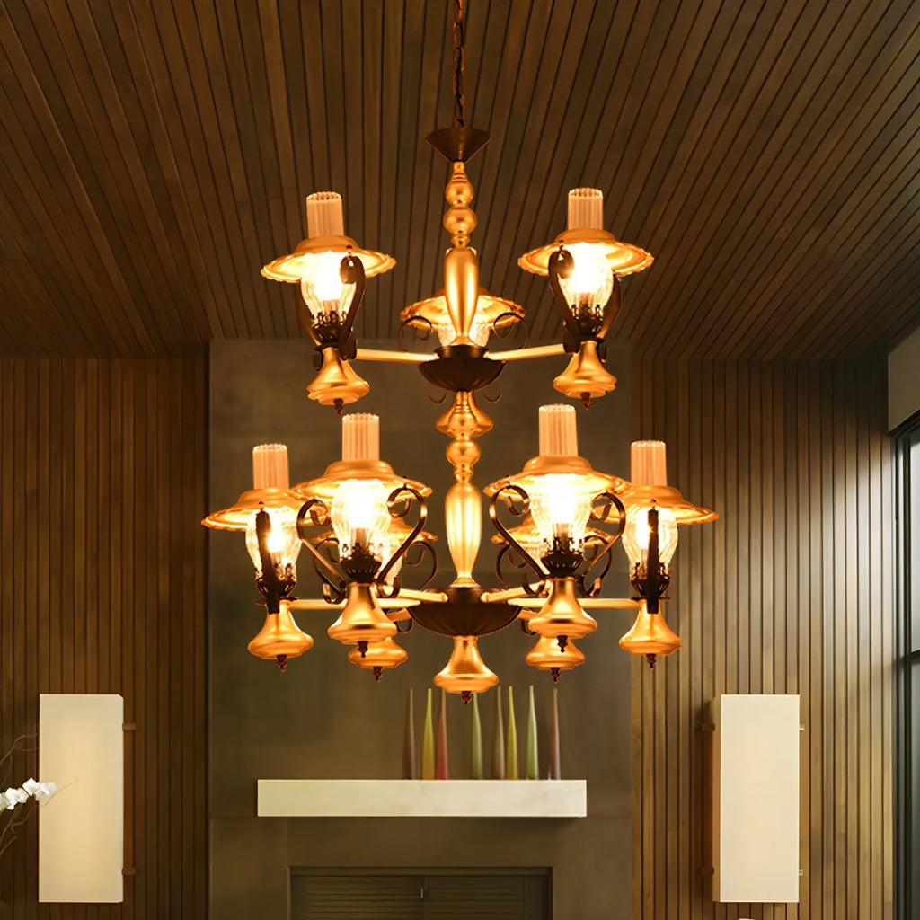Lustre suspendu vintage en forme de lanterne dorée à 9 lumières, en verre côtelé transparent, avec un design à 2 niveaux.