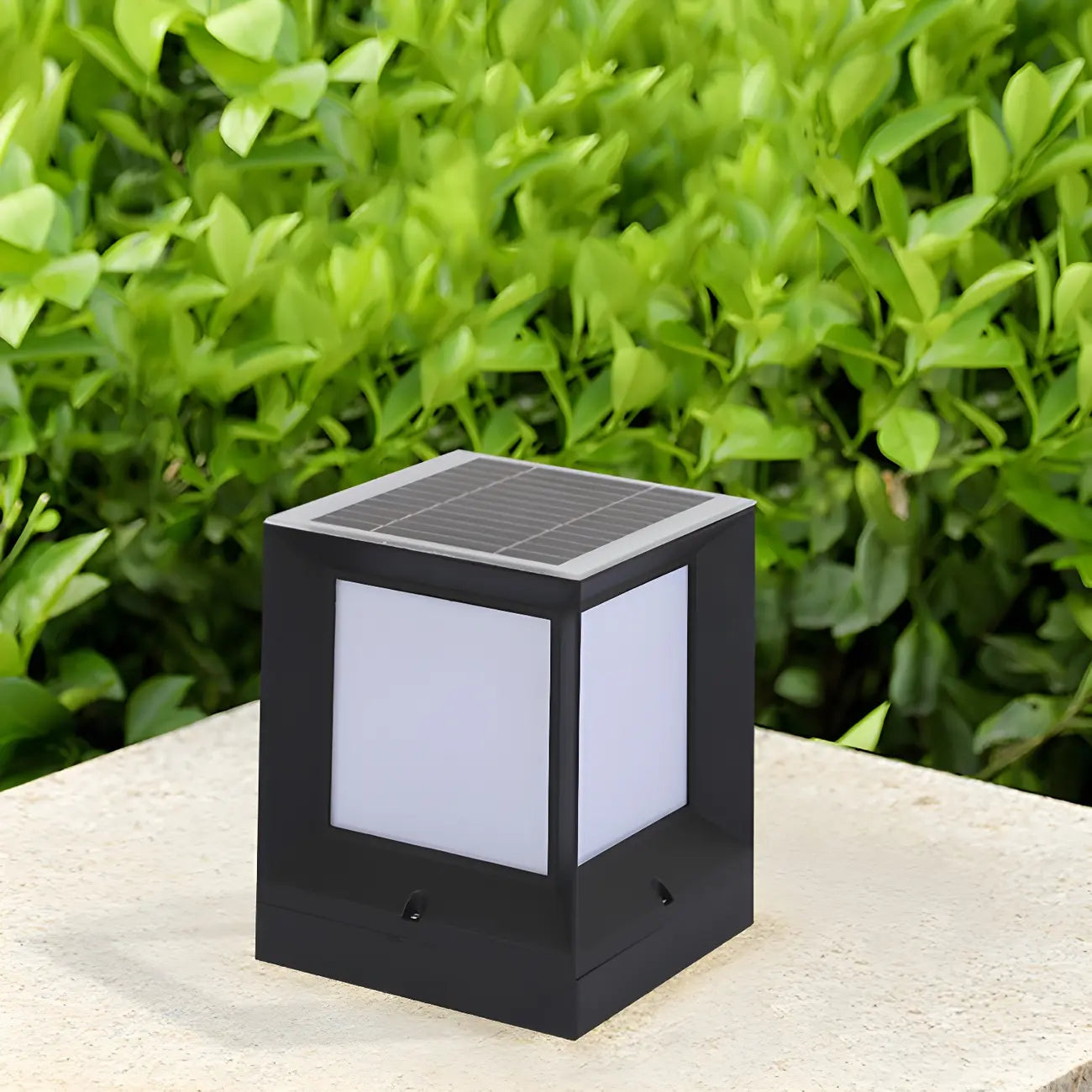 Lampe de poteau cubique en métal lisse et simple
