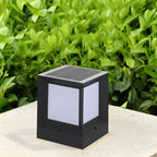 Lampe de poteau cubique en métal lisse et simple